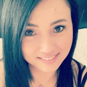 Meet your Posher, Desiree